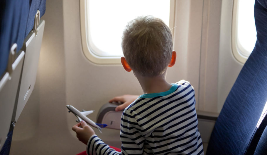 Viajar de avião com crianças Viajar de avião com crianças