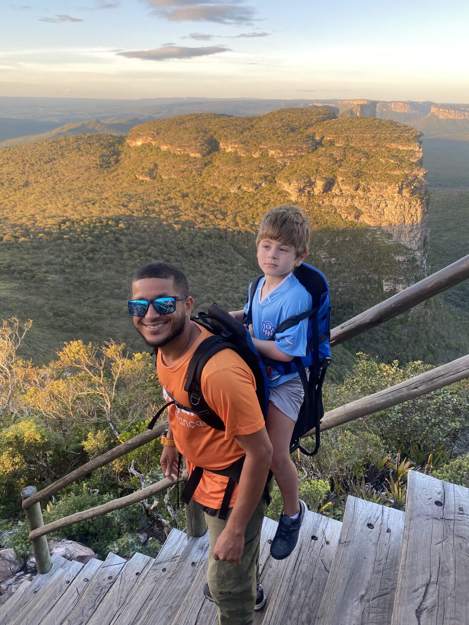 Trilha com crianças na Chapada Diamantina