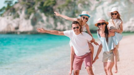 família férias genérica-shutterstock_1470077129 (1)